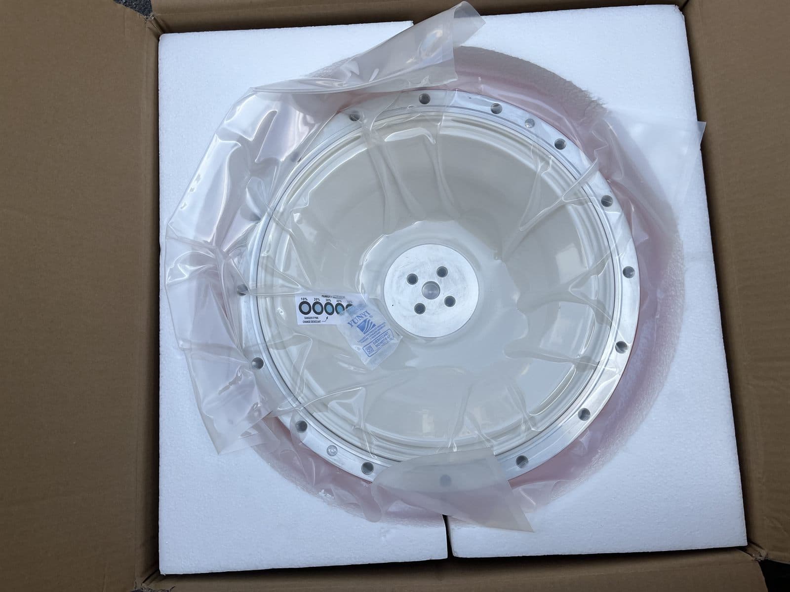 GIS insulator detail for 110 to 1100 kV equipment