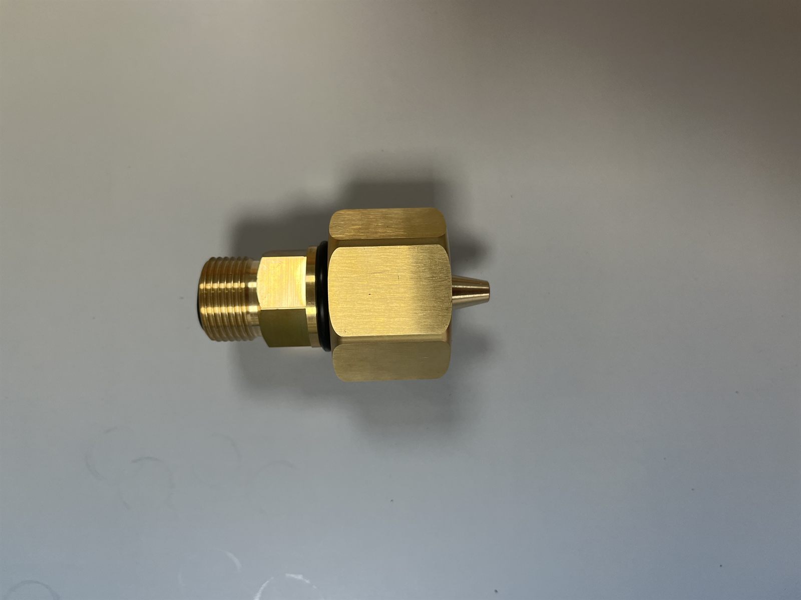 Brass GIS filling connector for gas compartment service