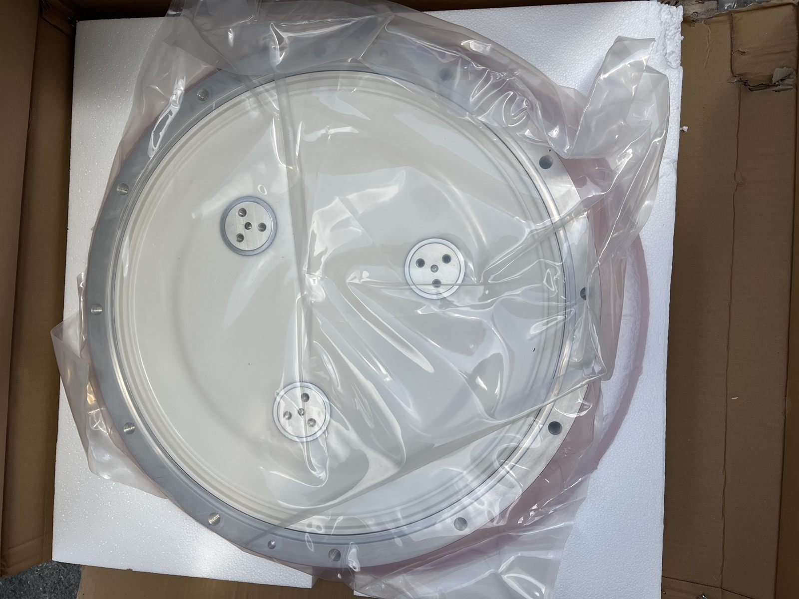 GIS insulator for high voltage switchgear